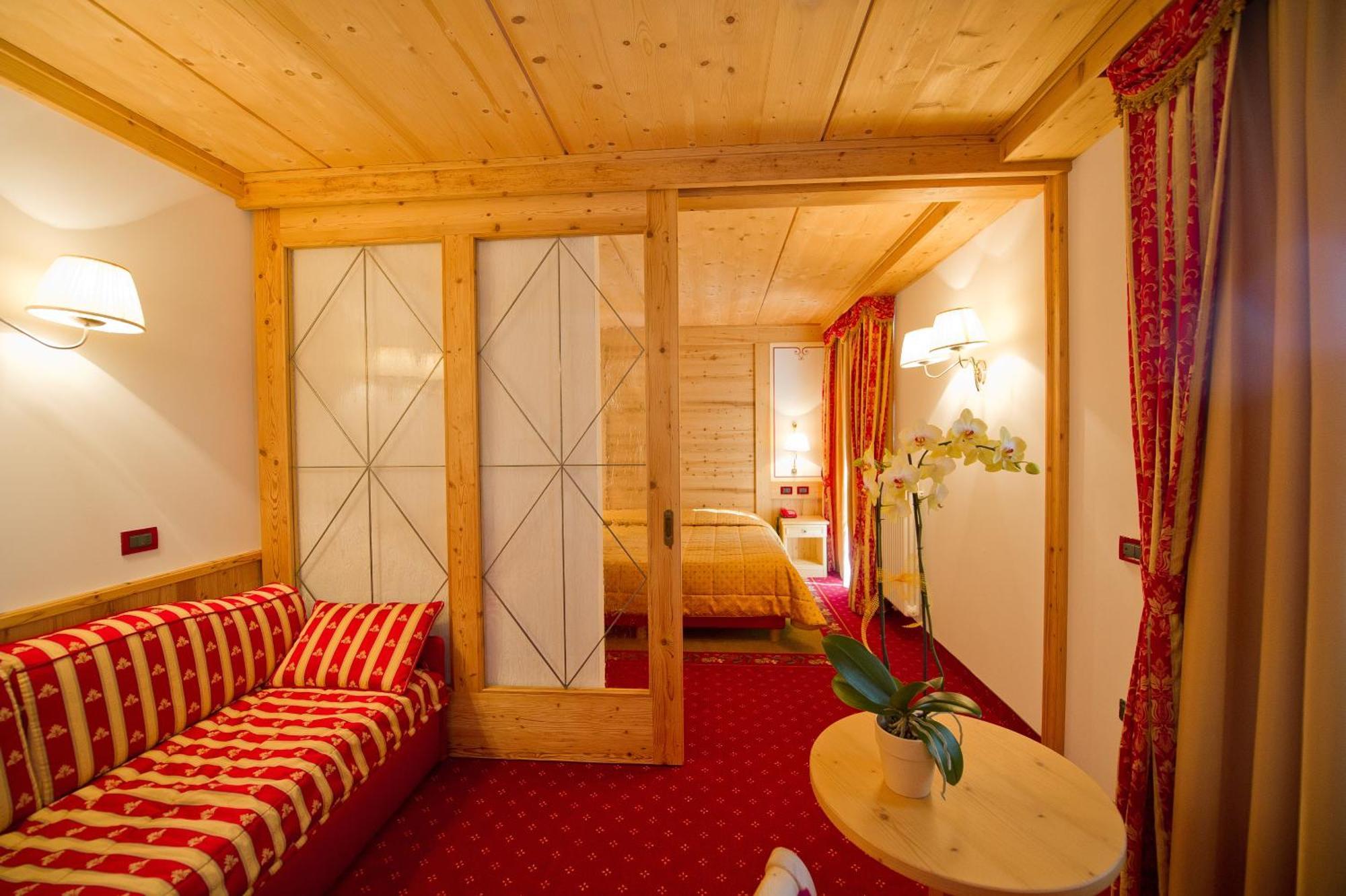 Sport Hotel Vittoria Passo del Tonale Phòng bức ảnh