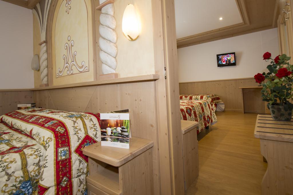 Sport Hotel Vittoria Passo del Tonale Ngoại thất bức ảnh
