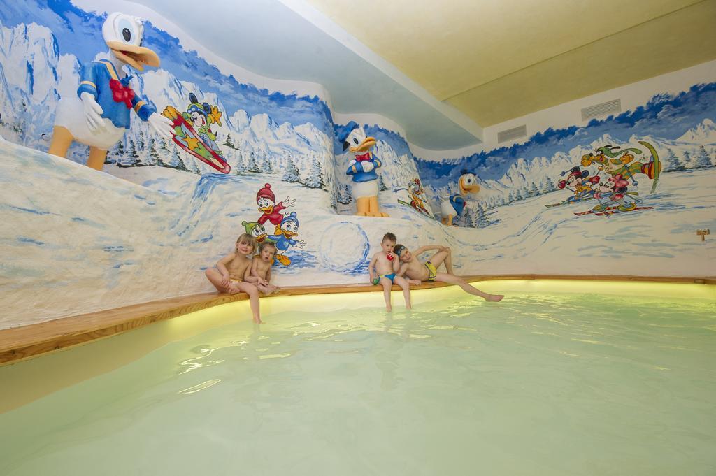 Sport Hotel Vittoria Passo del Tonale Ngoại thất bức ảnh