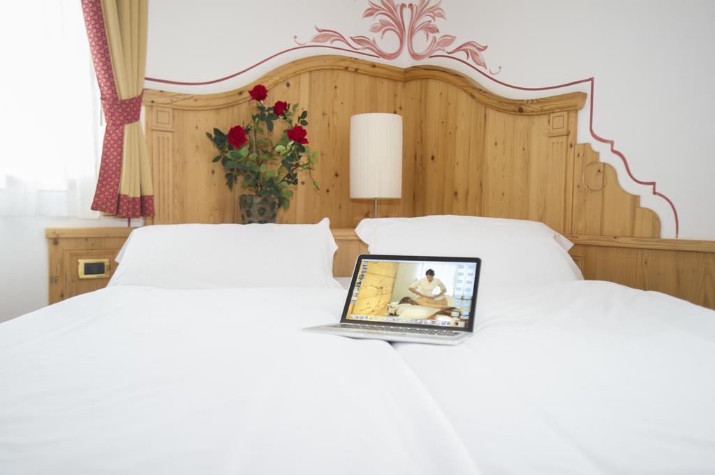 Sport Hotel Vittoria Passo del Tonale Ngoại thất bức ảnh