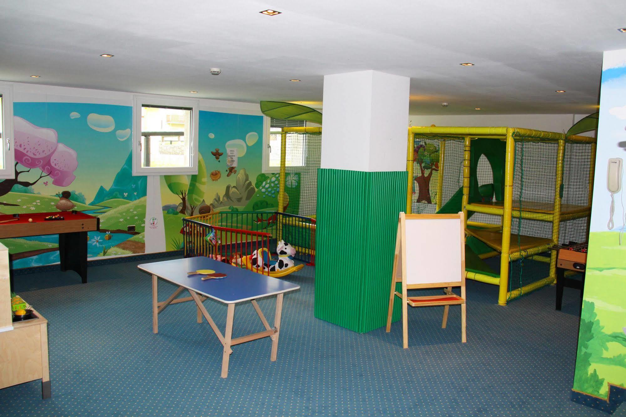 Sport Hotel Vittoria Passo del Tonale Ngoại thất bức ảnh