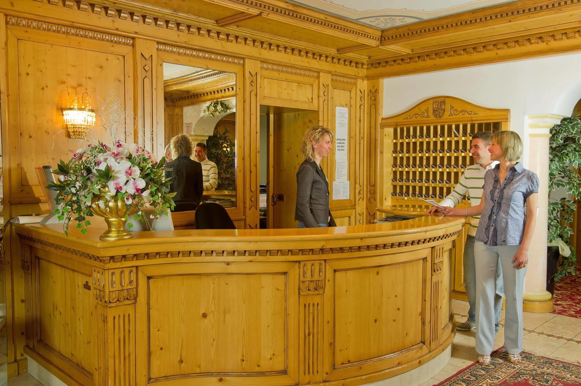 Sport Hotel Vittoria Passo del Tonale Ngoại thất bức ảnh
